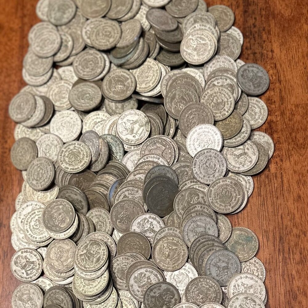 1957-1967 Mexican Pesos each contain .0514 oz of Silver. Mexican Peso (Morelos)